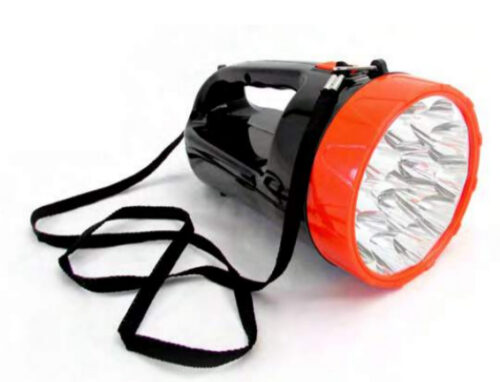 Linterna en forma de foco de 15 LEDs recargable