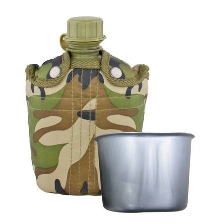 Cantimplora Arye Plástica con estuche camuflado