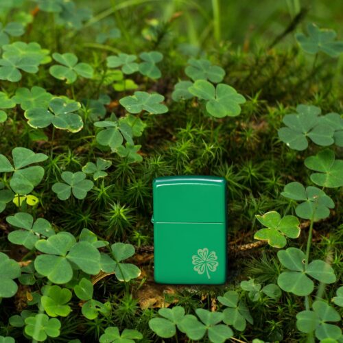 Encendedor Zippo Lucky Clover Design 46850 - vista 2